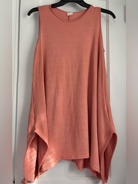 Tresics Dusty Coral Sleeveless Crew neckline Knit Top Sz: Large